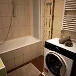 Apartment Free Parking - Lucky 7 - 2 Bdr Relax & Harmony - Near Stadiums & Center *