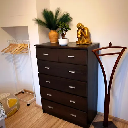 Free Parking, Ac & Self Checkin - Lucky 7 - 2 Bdr Relax & Harmony - Near Stadiums & Center *