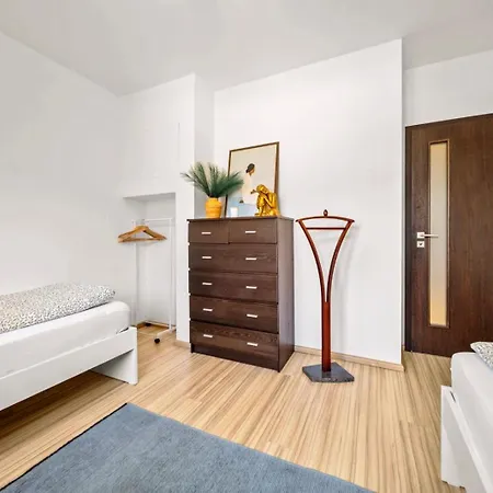 Free Parking, Ac & Self Checkin - Lucky 7 - 2 Bdr Relax & Harmony - Near Stadiums & Center * ברטיסלאבה