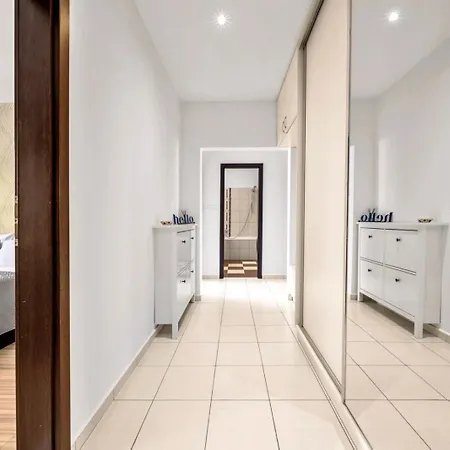 Free Parking, Ac & Self Checkin - Lucky 7 - 2 Bdr Relax & Harmony - Near Stadiums & Center