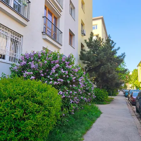 Free Parking, Ac & Self Checkin - Lucky 7 - 2 Bdr Relax & Harmony - Near Stadiums & Center