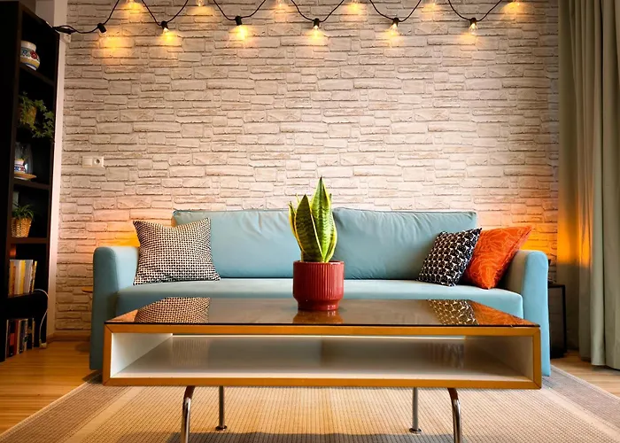 Апартаменти Lucky 7 - 2 Bdr Cozy Family - Near Sports And Culture *