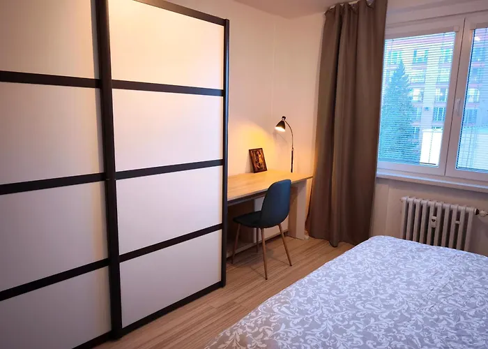 Апартаменти Lucky 7 - 2 Bdr Cozy Family - Near Sports And Culture